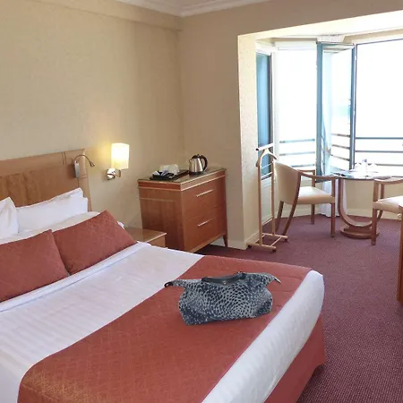 Western Alexandra Hotel