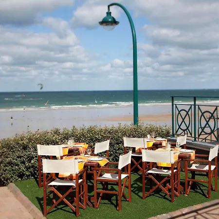 Western Alexandra Hotel 4*