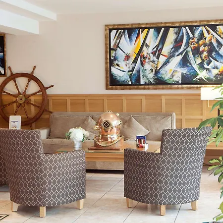 Western Alexandra Hotel 4*